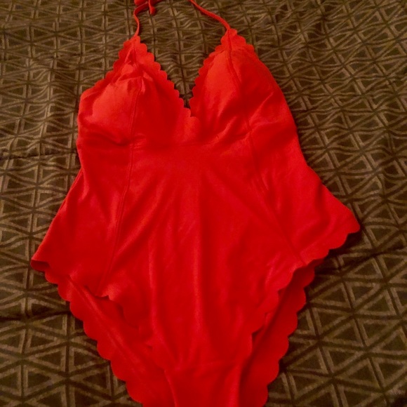 One piece bathing suit - Picture 3 of 3